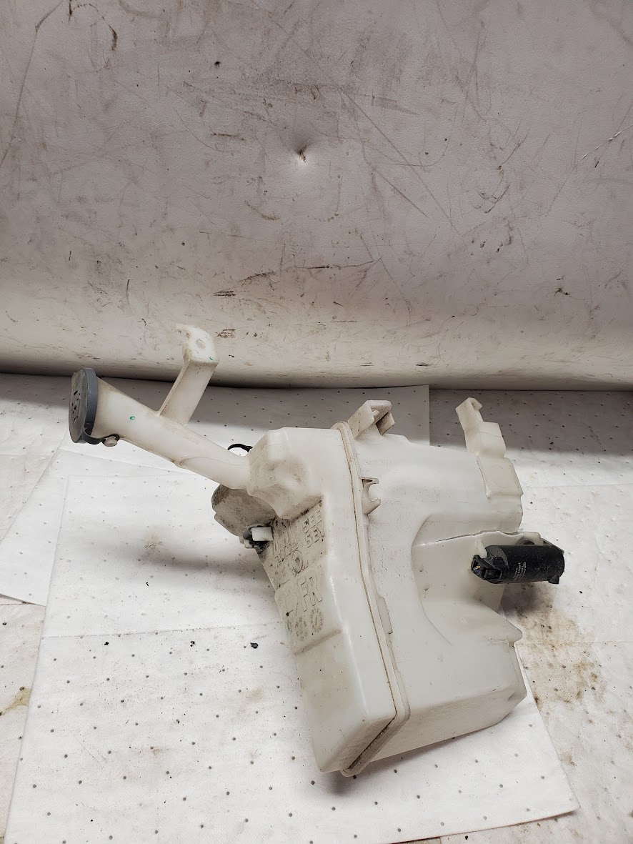 Washer Reservoir Assembly for Nissan vehicles