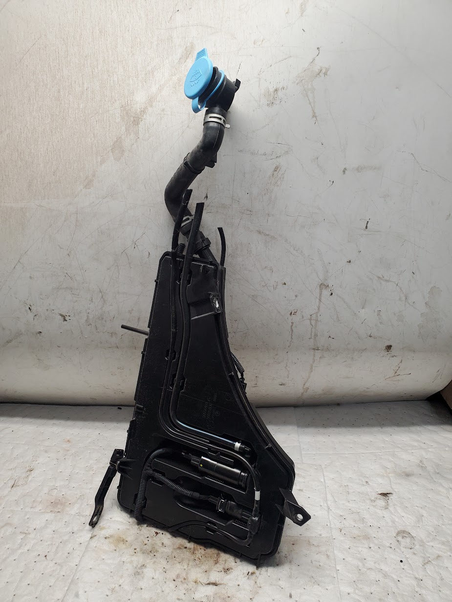 Washer Reservoir Assembly for Alfa-Romeo vehicles