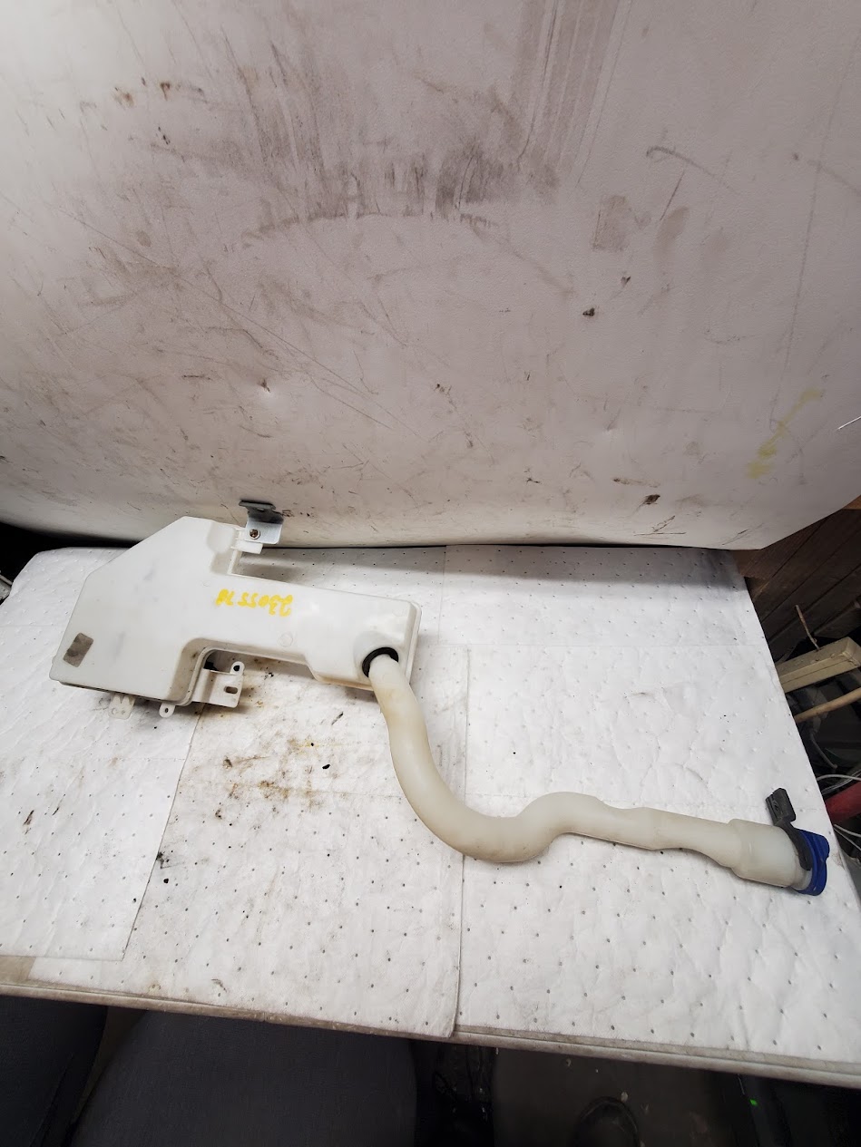 Washer Reservoir Assembly for Ford vehicles