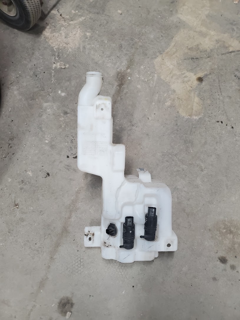 Washer Reservoir Assembly for GMC, Chevrolet and Cadillac vehicles