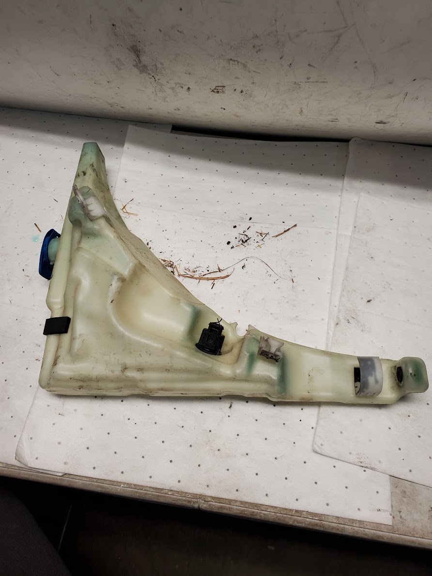 Washer Reservoir Assembly for Audi vehicles