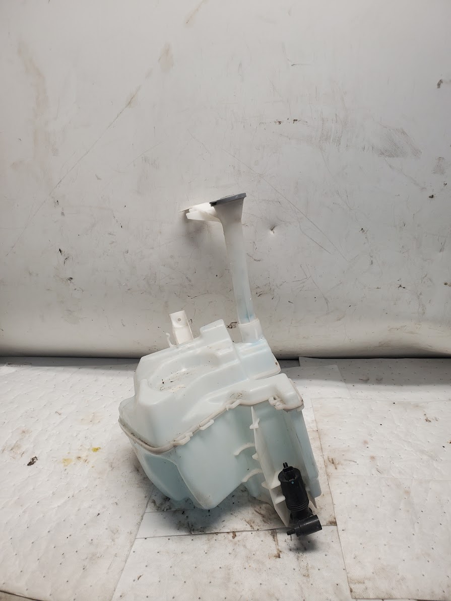 Washer Reservoir Assembly for Nissan vehicles