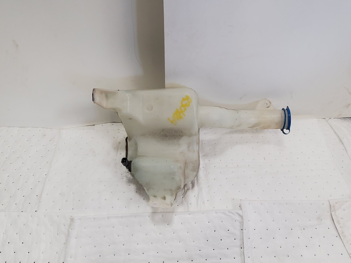 Washer Reservoir Assembly for Honda vehicles