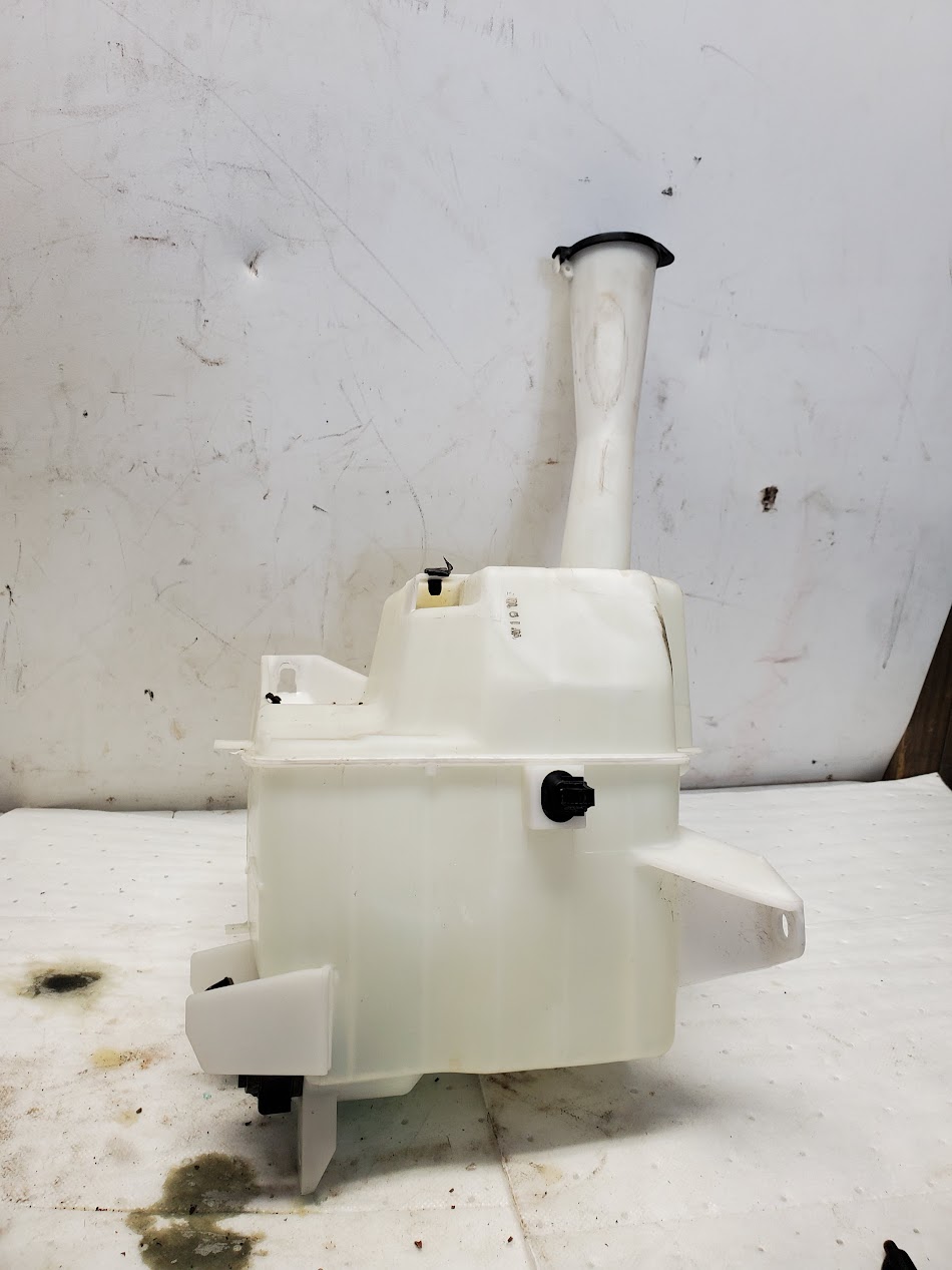 Washer Reservoir Assembly for Toyota vehicles