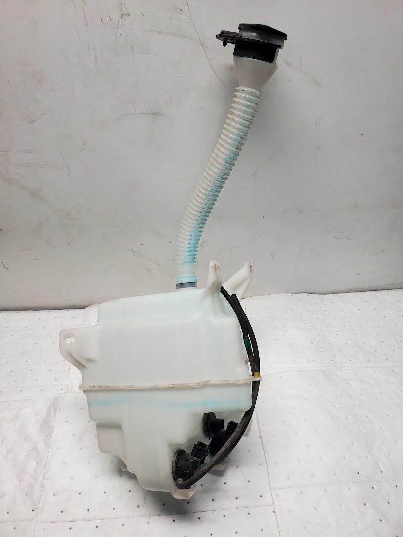 Washer Reservoir Assembly for Toyota vehicles