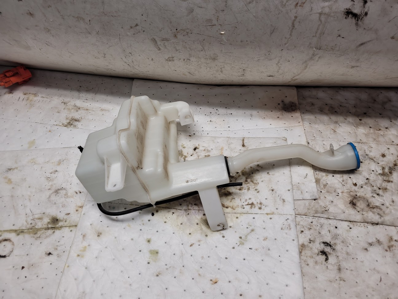 Washer Reservoir Assembly for Honda vehicles