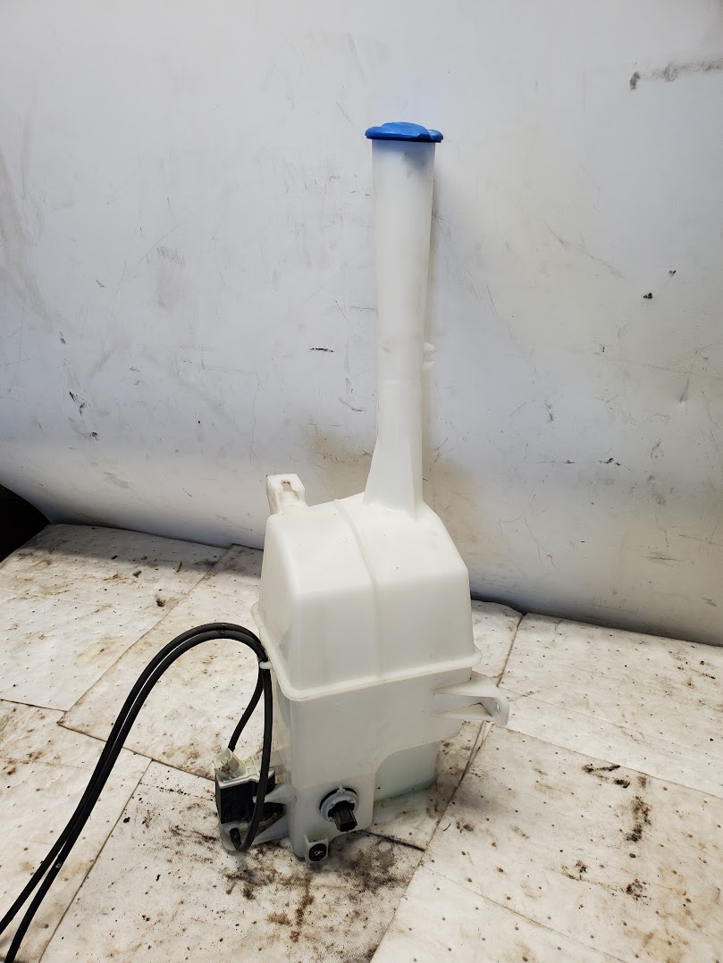 Washer Reservoir Assembly for Hyundai vehicles