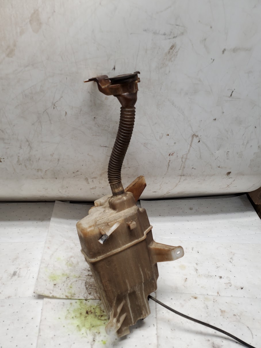 Washer Reservoir Assembly for Toyota vehicles