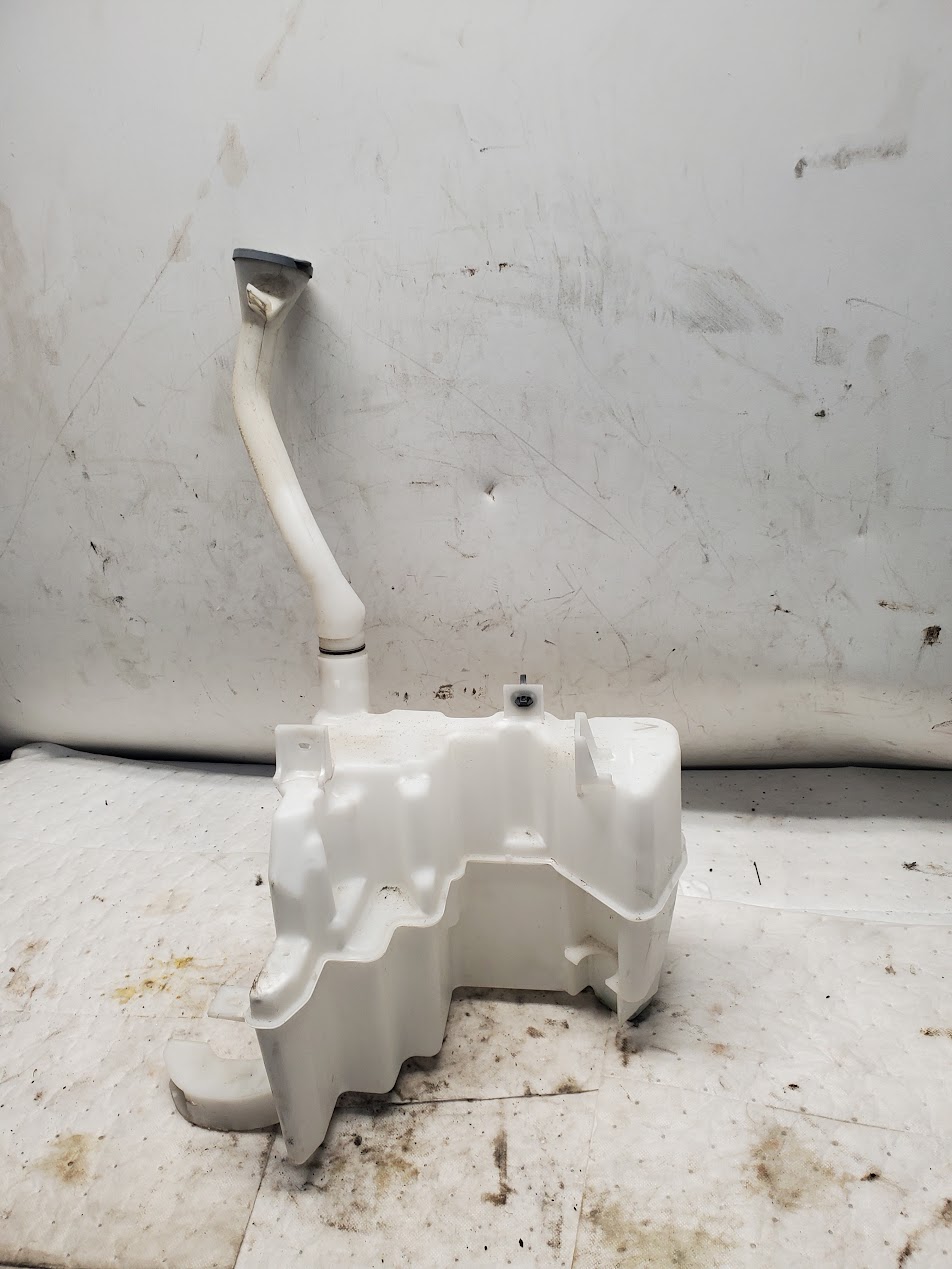 Washer Reservoir Assembly for Infiniti and Nissan vehicles