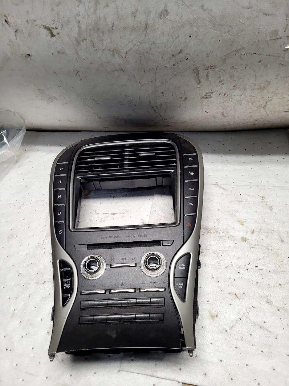 Radio Audio for Lincoln vehicles
