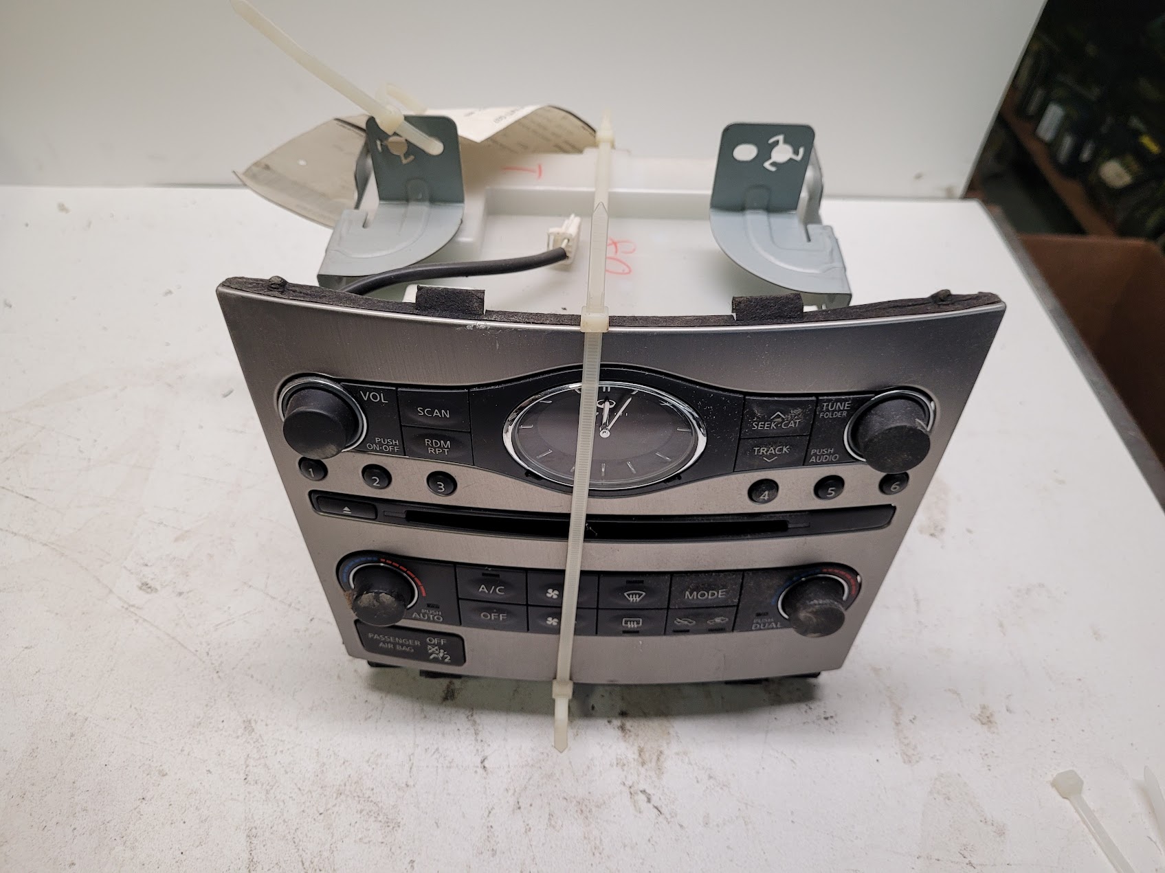 Radio Audio for Infiniti vehicles
