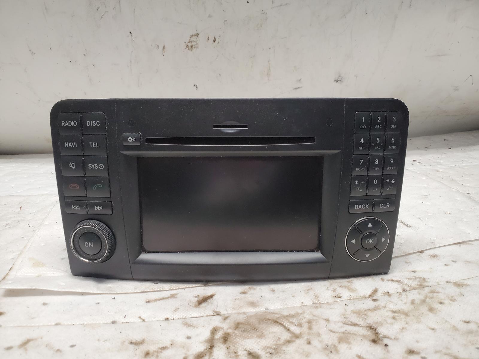 Radio Audio for Mercedes-Benz vehicles