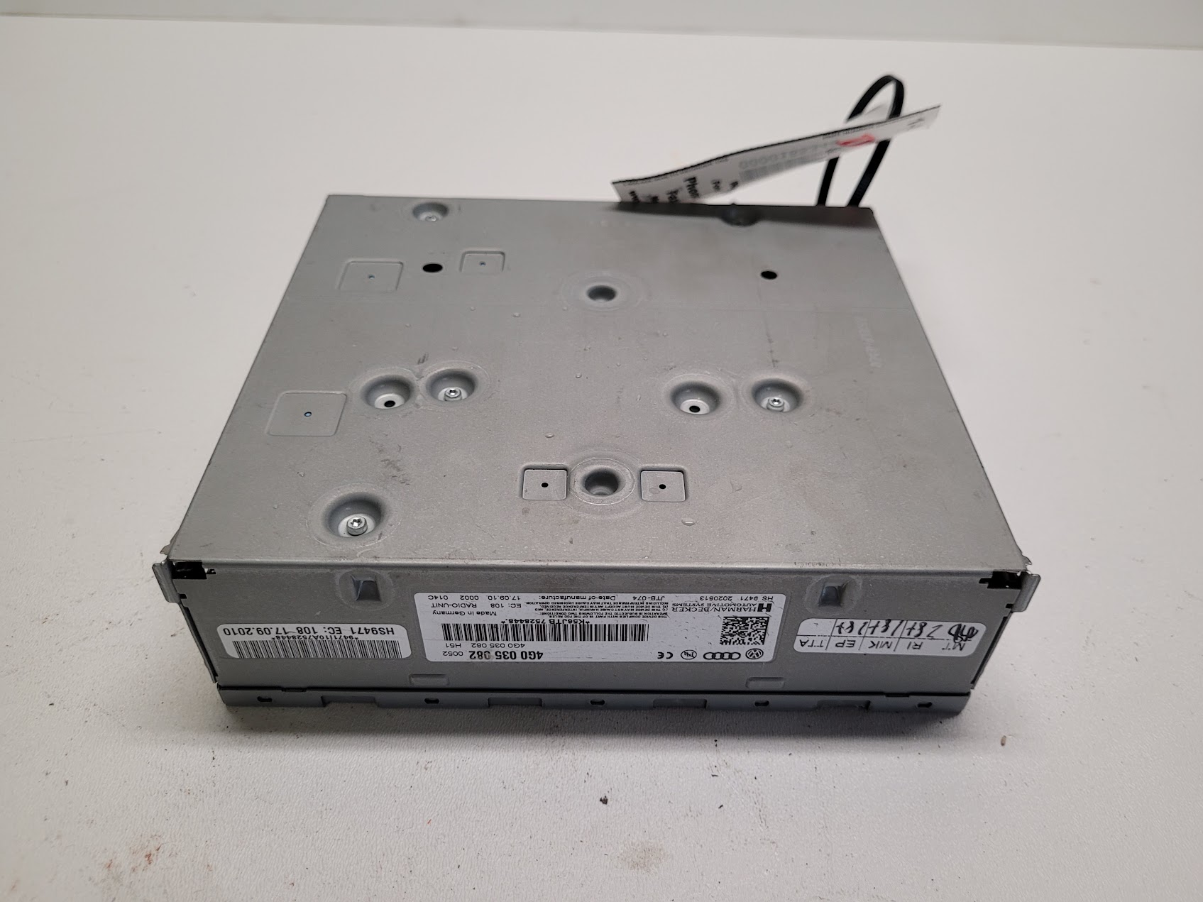 Radio Audio for Audi and Volkswagen vehicles