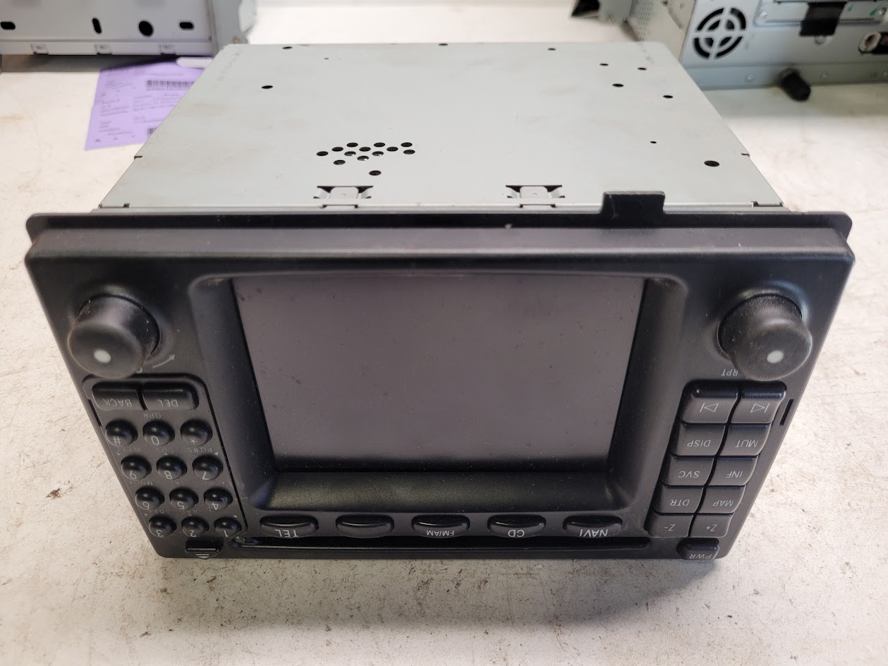 Radio Audio for Mercedes-Benz vehicles