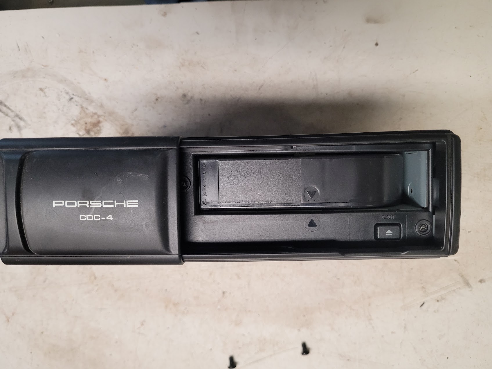 Radio Audio for Porsche vehicles