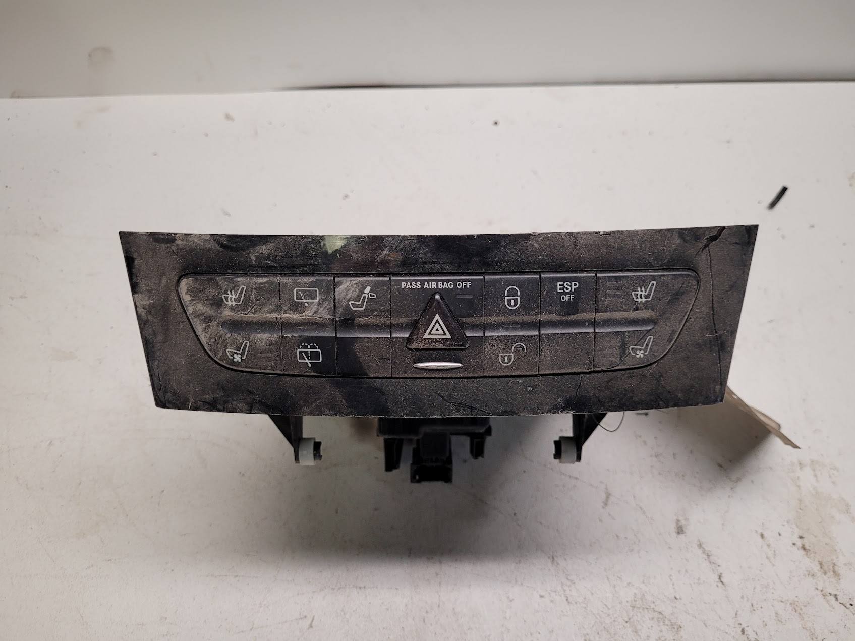 Radio Audio for Mercedes-Benz vehicles