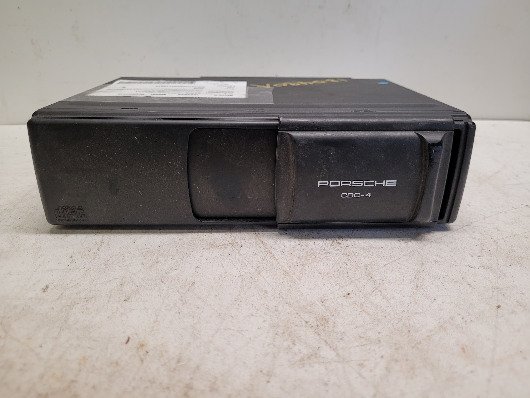 Radio Audio for Porsche vehicles