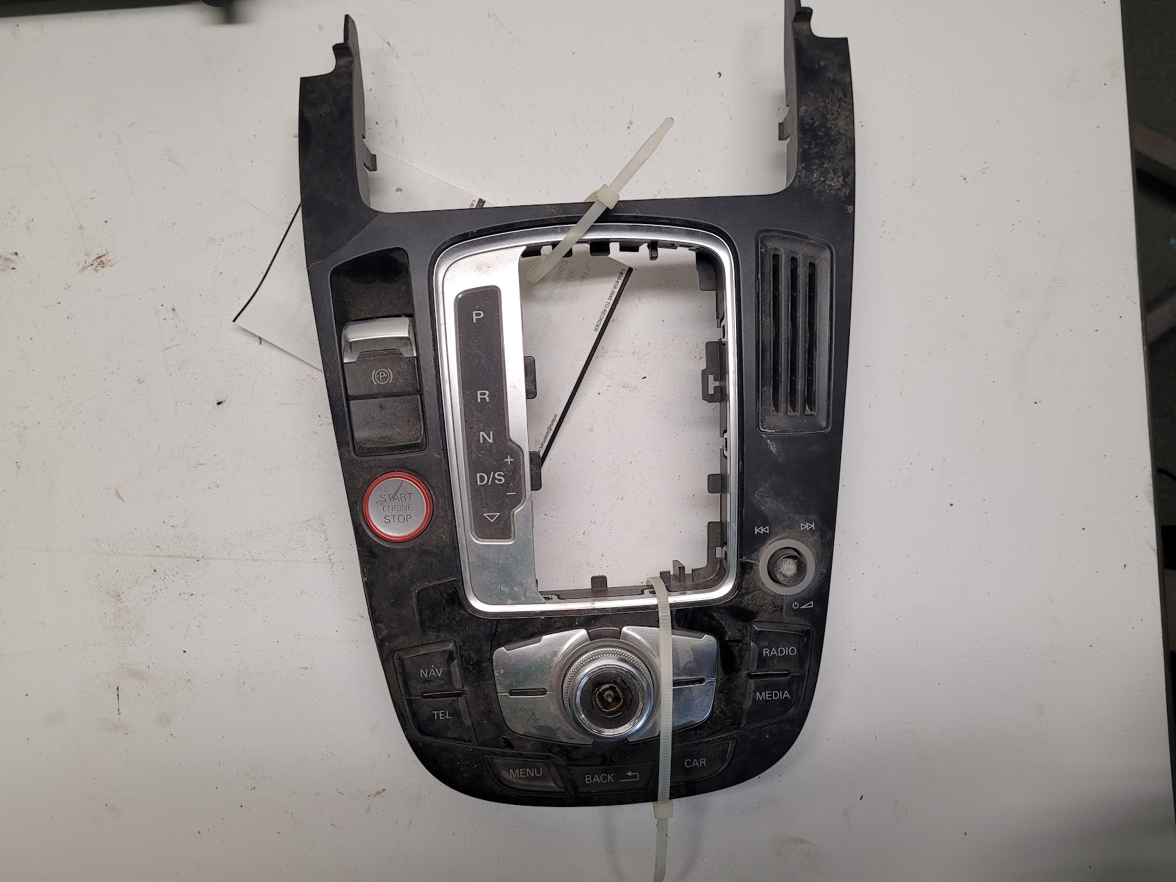 Radio Audio for Audi vehicles