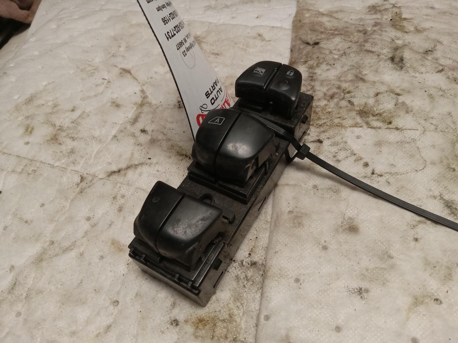 Front Door Switch for Nissan vehicles