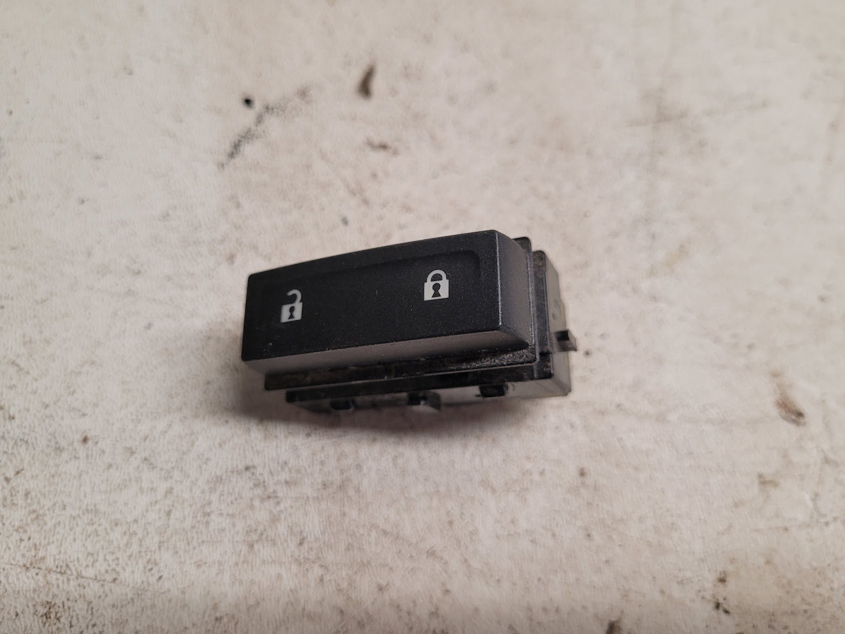 Front Door Switch for Chevrolet, GMC and Cadillac vehicles