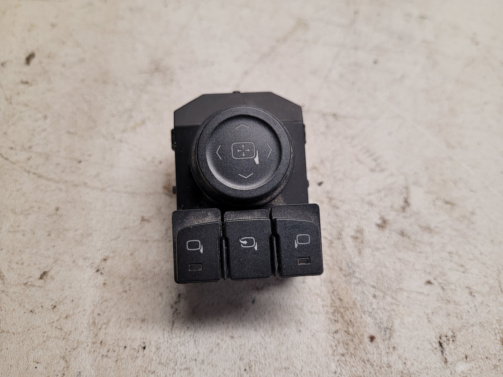 Front Door Switch for Chevrolet and GMC vehicles
