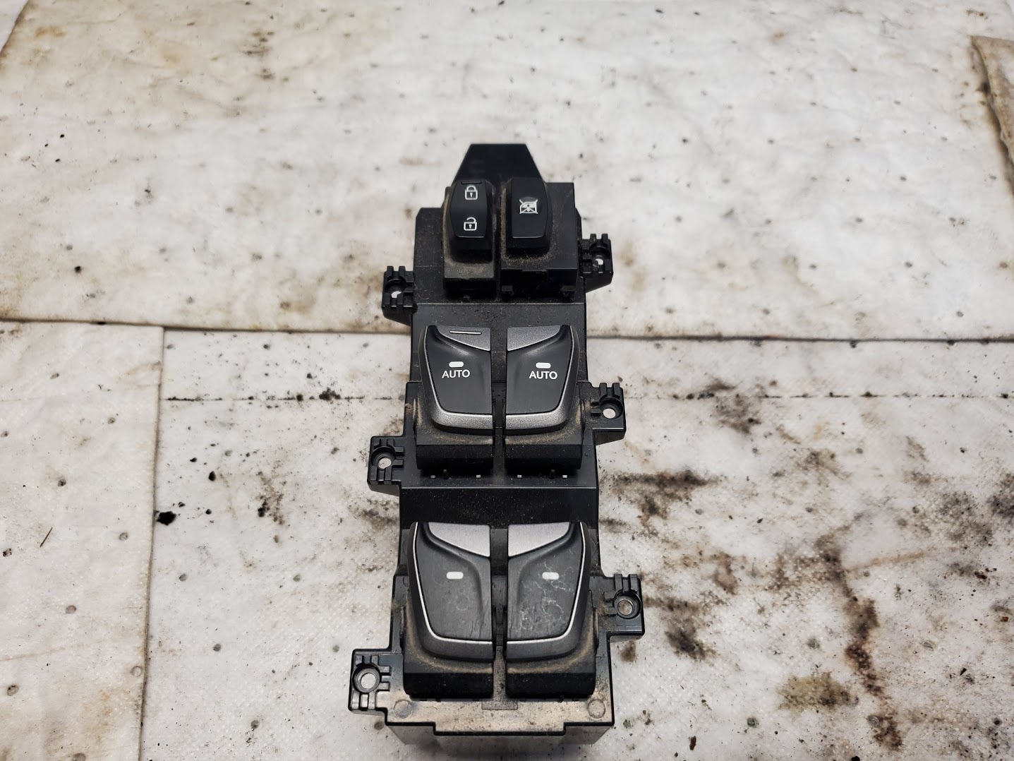 Front Door Switch for Hyundai vehicles