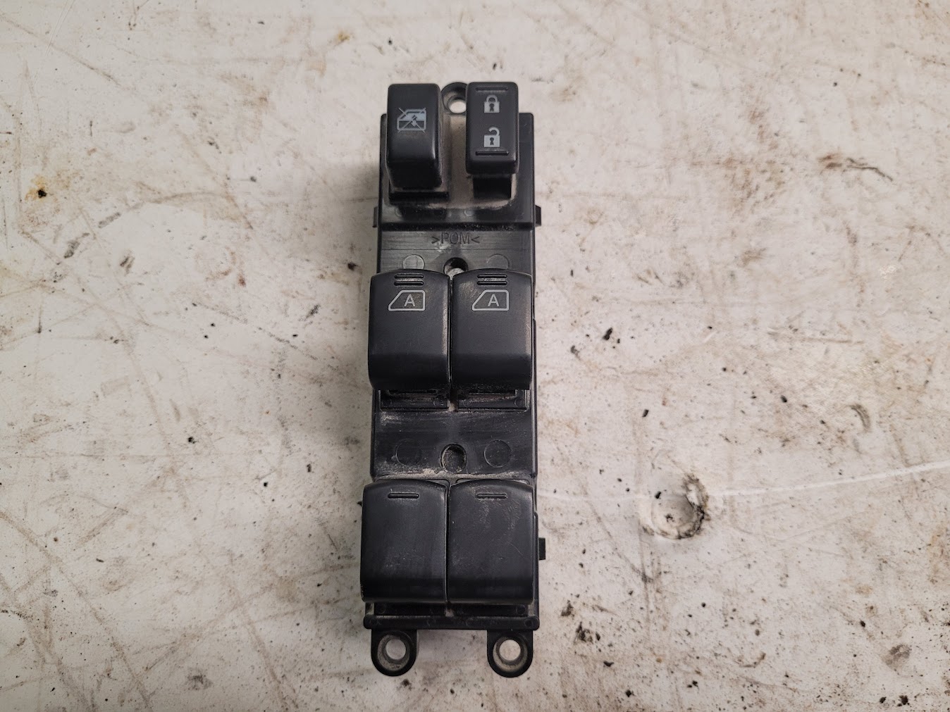 Front Door Switch for Nissan vehicles