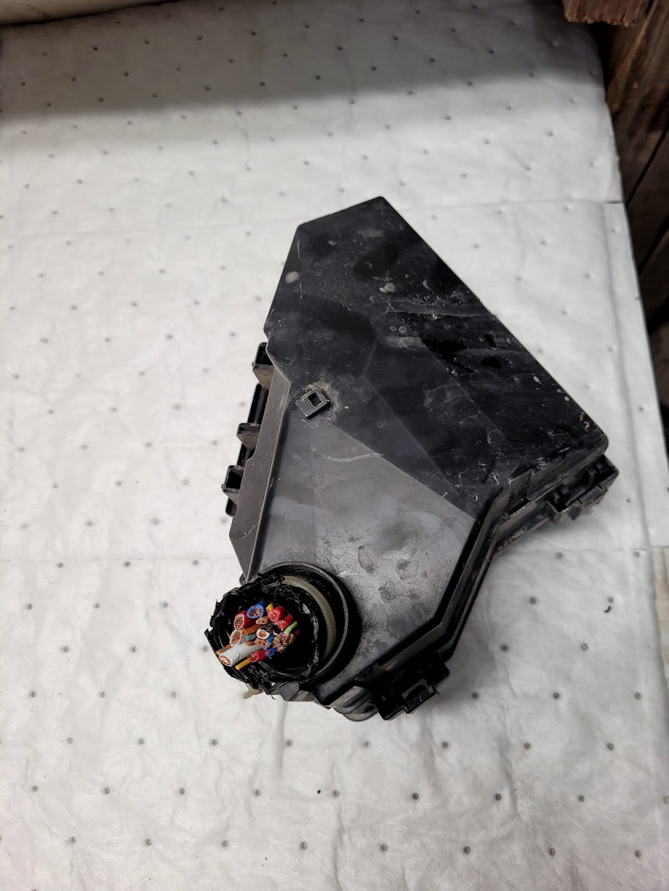 Engine Fuse Box for Acura and Honda vehicles