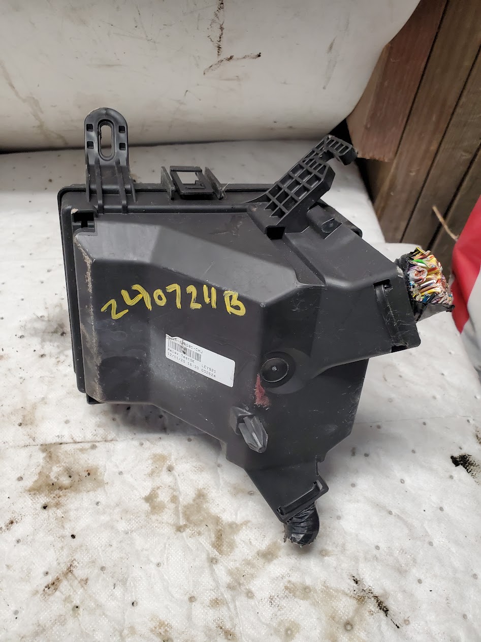 Engine Fuse Box for Ford vehicles