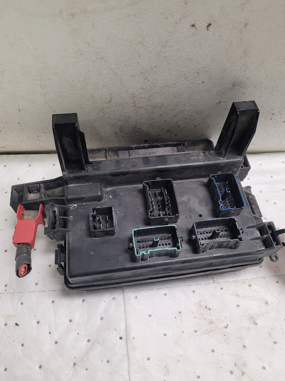 Engine Fuse Box for Dodge and Chrysler vehicles