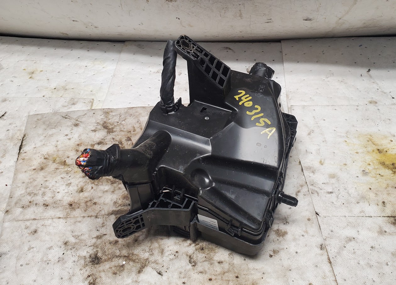 Engine Fuse Box for Hyundai vehicles