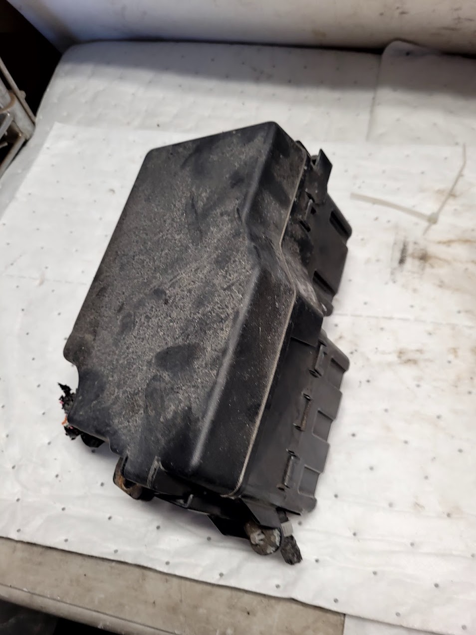 Engine Fuse Box for Mazda vehicles