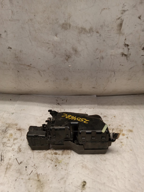 Engine Fuse Box for Mazda vehicles