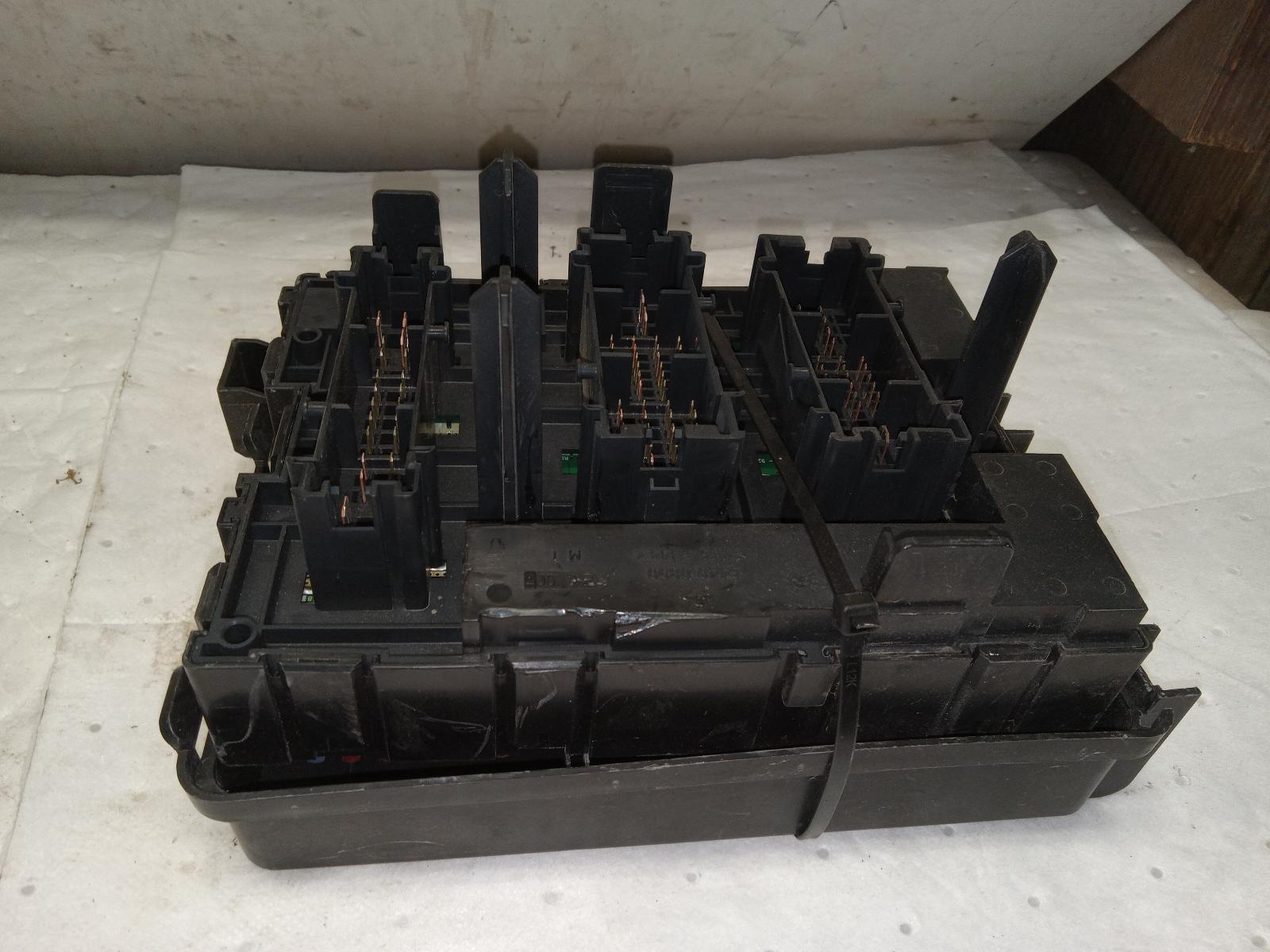 Engine Fuse Box for Pontiac and Chevrolet vehicles