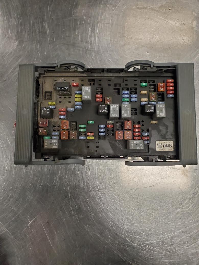 Engine Fuse Box for GMC and Chevrolet vehicles