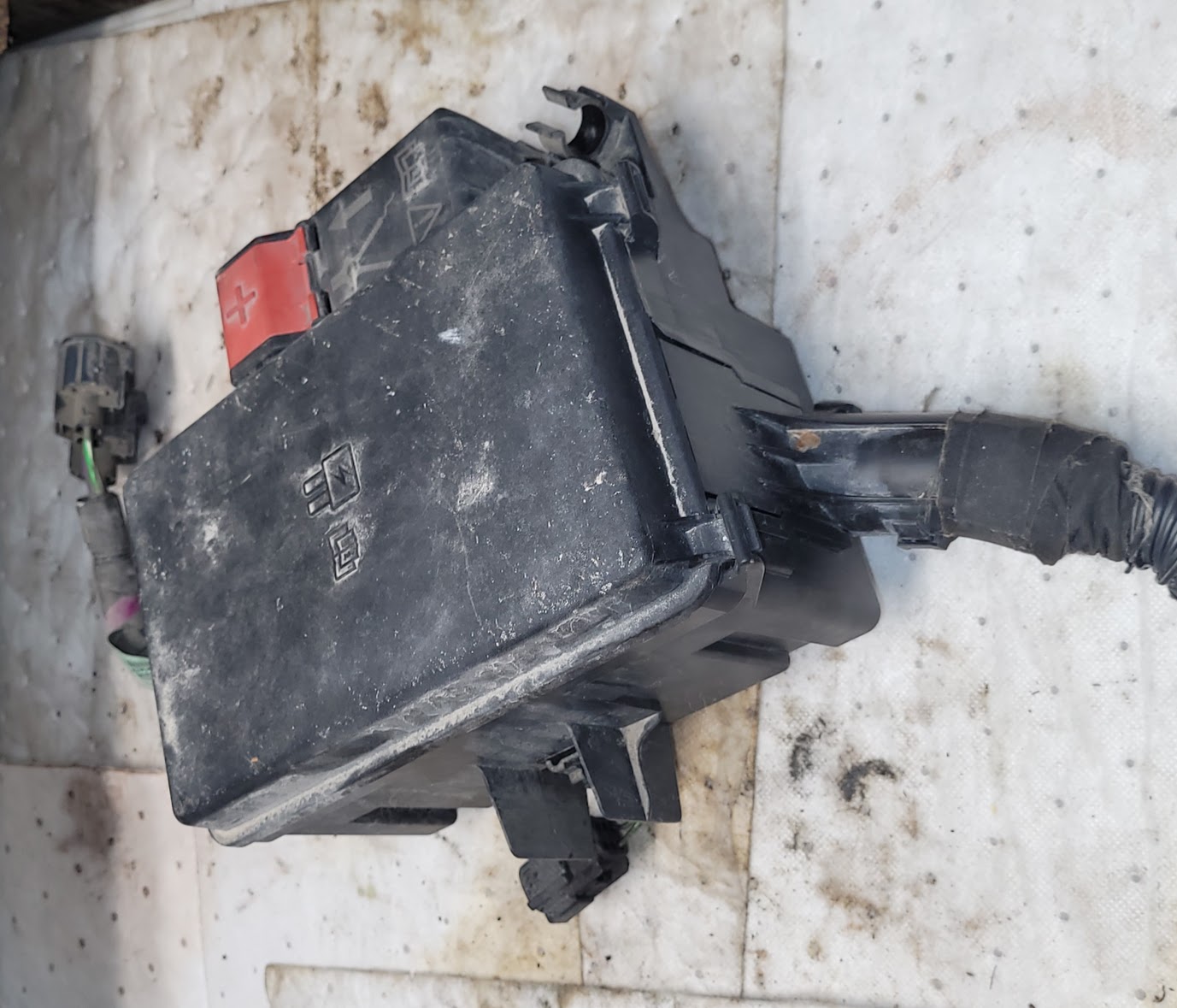 Engine Fuse Box for Ford vehicles