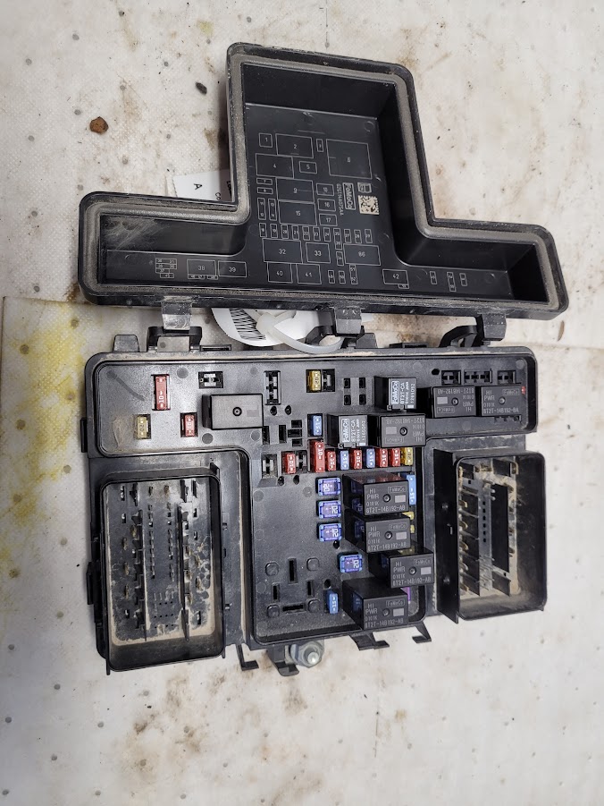 Engine Fuse Box for Ford vehicles