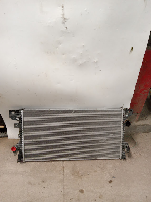 Radiators for Ford and Lincoln vehicles