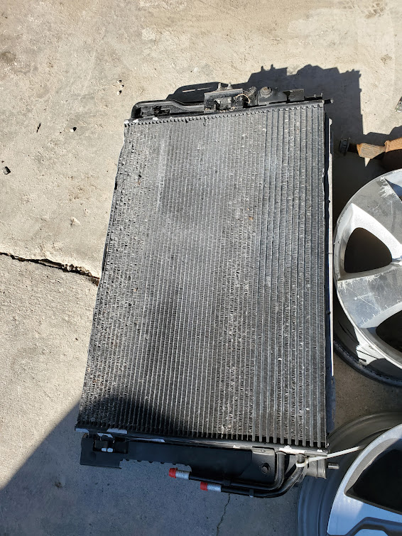 Radiators for Ford and Mercury vehicles