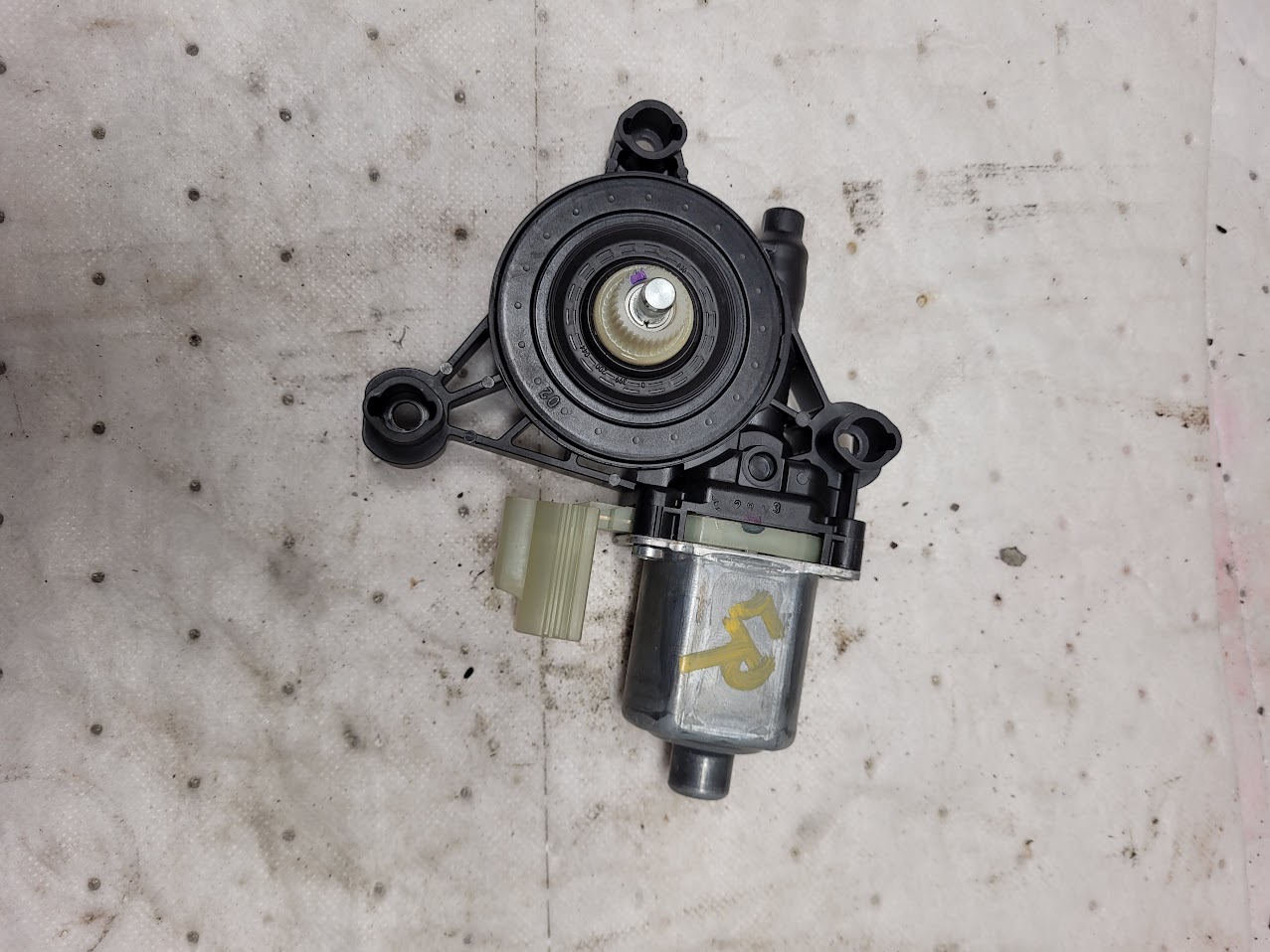 AC Condenser for Infiniti and Nissan vehicles