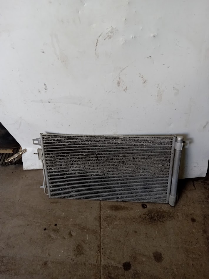 AC Condenser for GMC, Saturn, Chevrolet and Buick vehicles