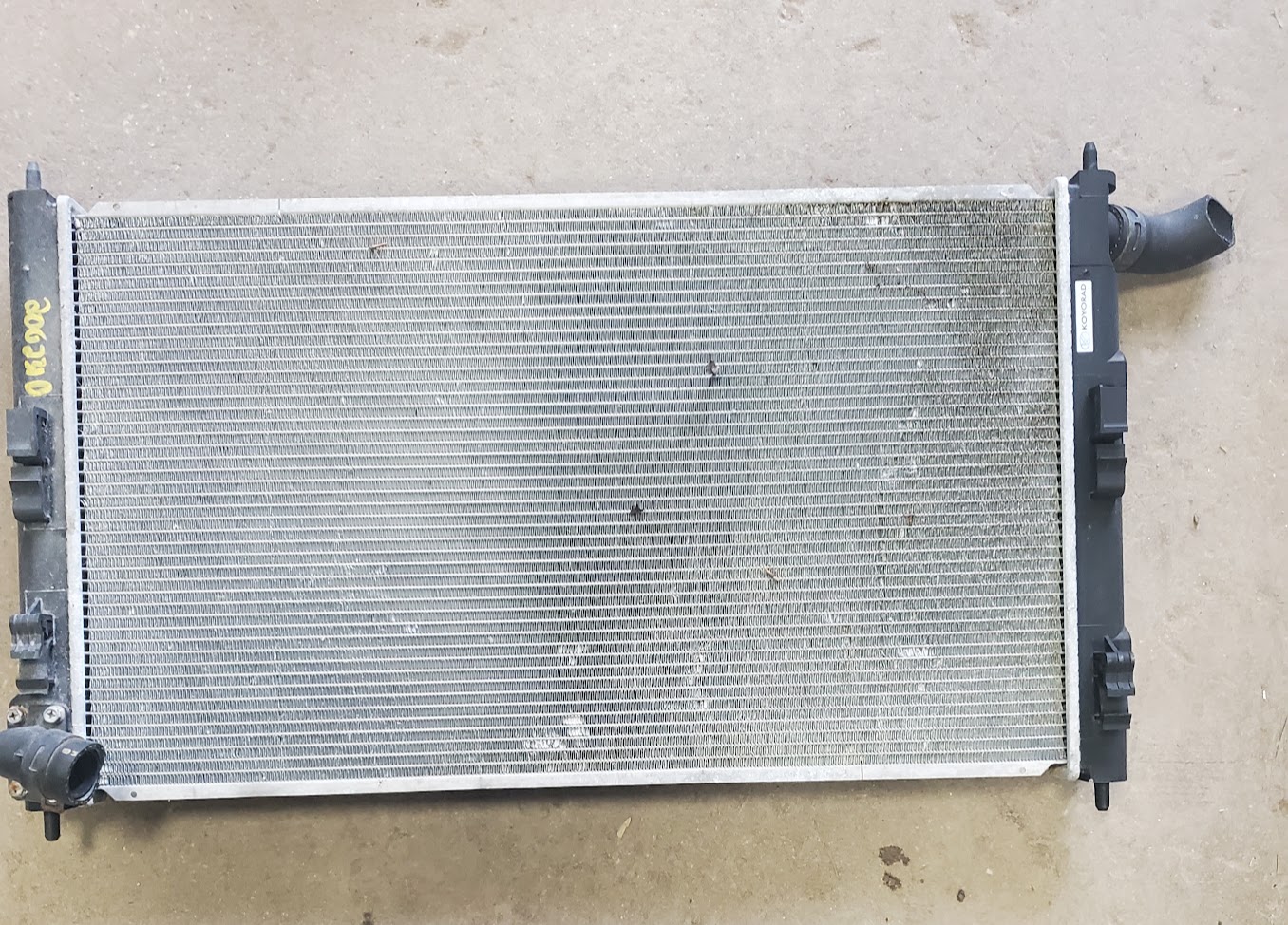 AC Condenser for Mitsubishi vehicles