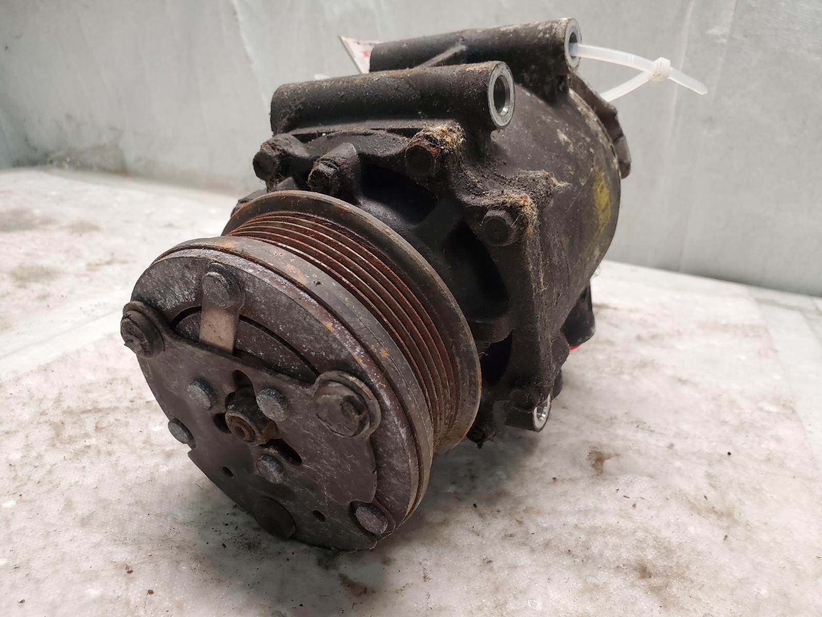 AC Compressor for Lincoln, Mercury and Ford vehicles